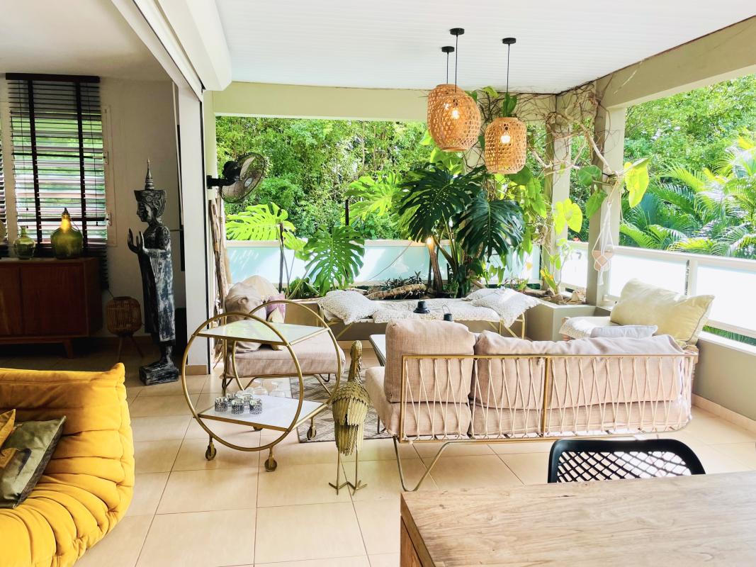 Location villa 3 chambres Trois ilets - Vue salon complet 1